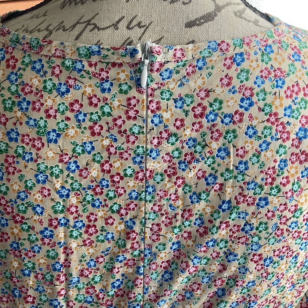 Dress - Picture 4 of 4
